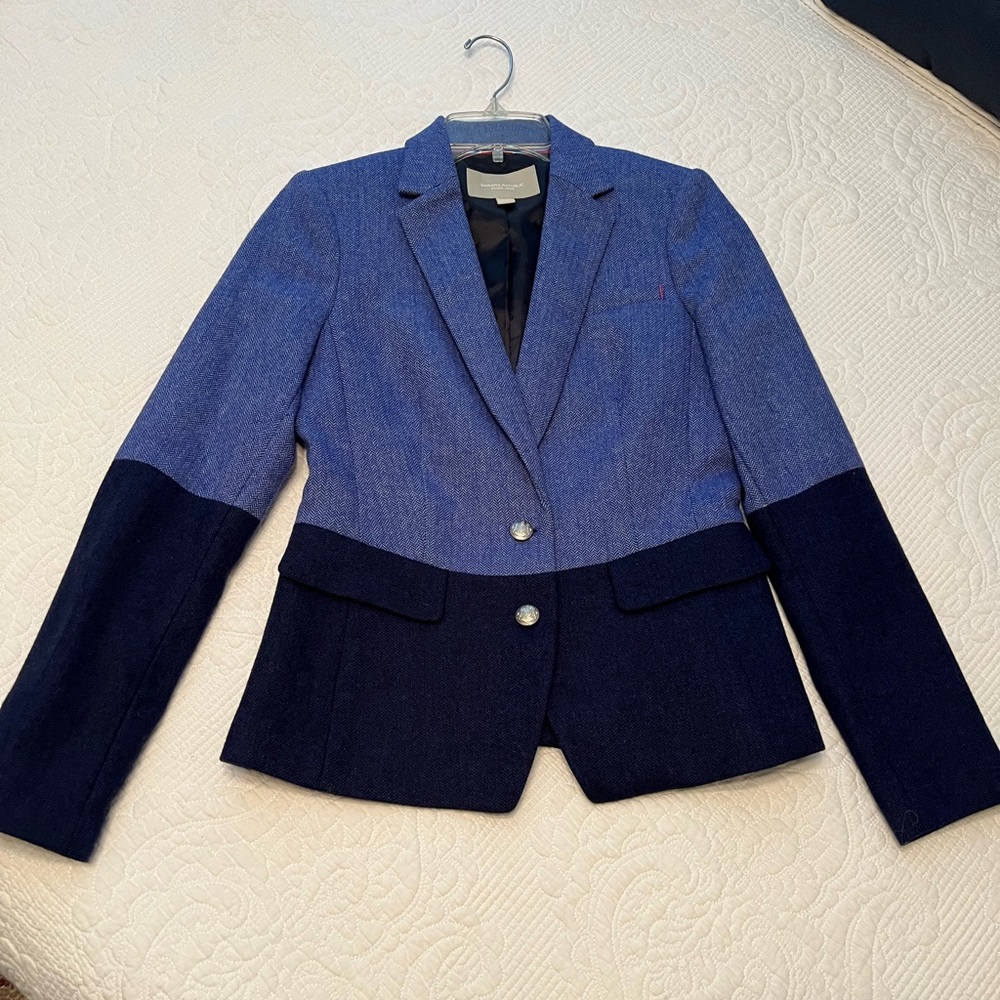 Banana Republic wool blazer very nice size 4